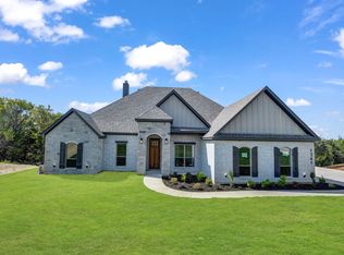 1341 Eagle Dr, Weatherford, TX 76085