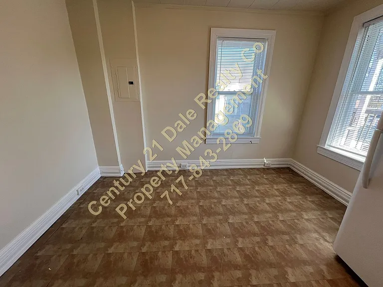 1305 N George St #2 — Photo 18