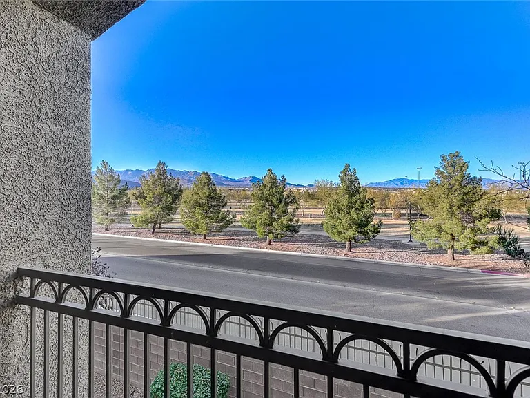 9050 W Warm Springs Rd #2094 — Photo 30