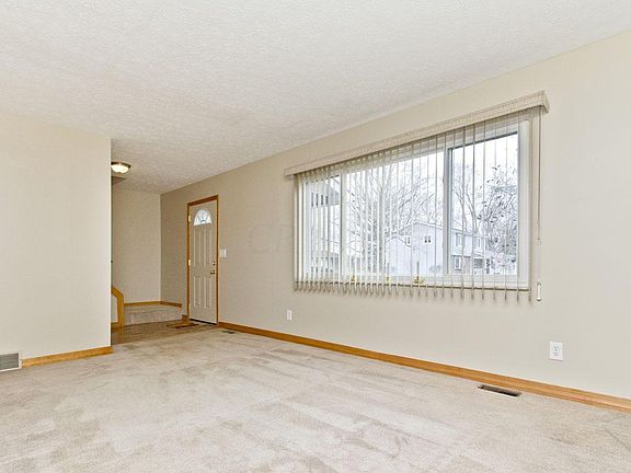 4th image of 385 Denison