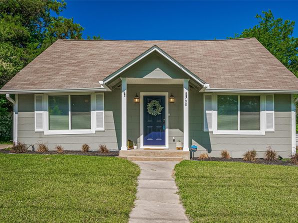 708 Sam Houston Ave, Huntsville, TX 77320