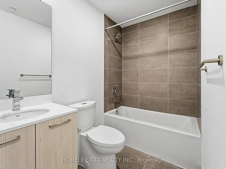 65 Mutual St #309 — Photo 32