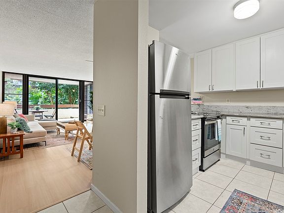 3rd image of 1015 Aoloa Pl APT 247