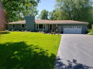 7435 Michael Rd, Orchard Park, NY 14127