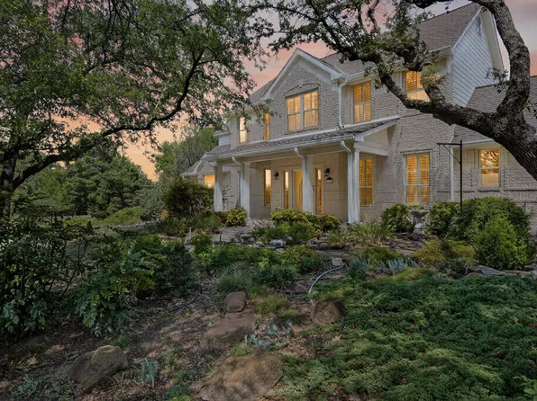 125 Branding Iron Ct, Azle, TX 76020