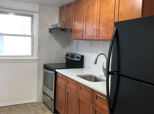 1407 5th Ave FLOOR 2, New Hyde Park, NY 11040