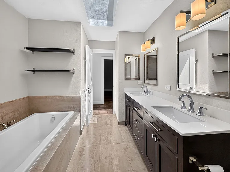 3221 Lunada Ln — Photo 27