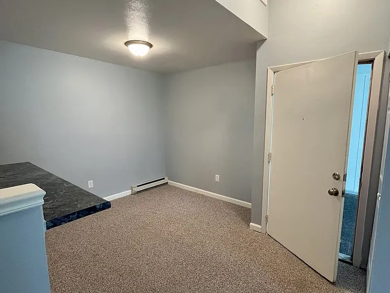 University Park Apartments near Cornell University — Photo 61