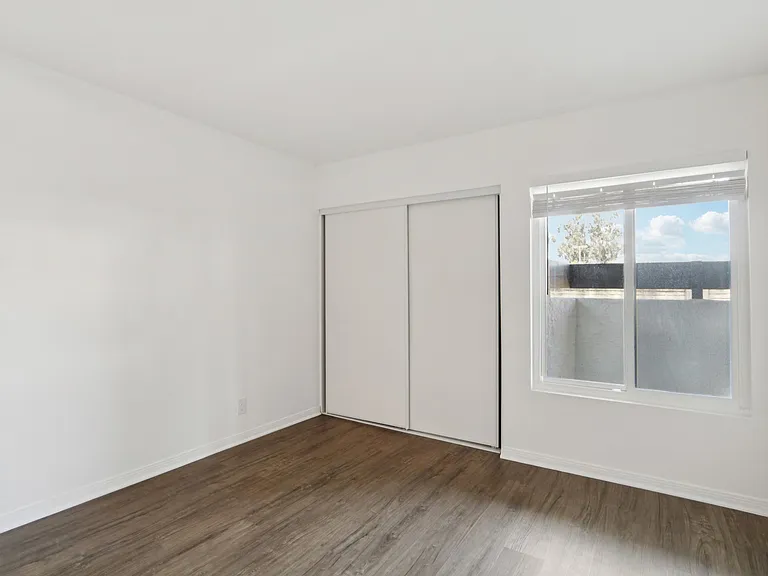 The Linden Apartments — Photo 28