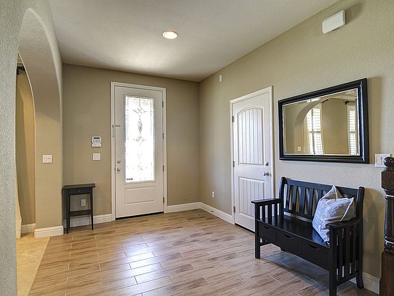 2nd image of 1027 Clearwater Creek Blvd