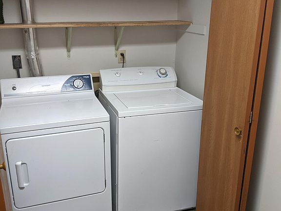 In unit full size laundry