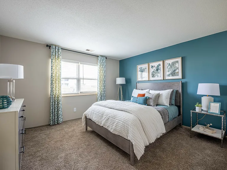Cozy bedroom with carpet