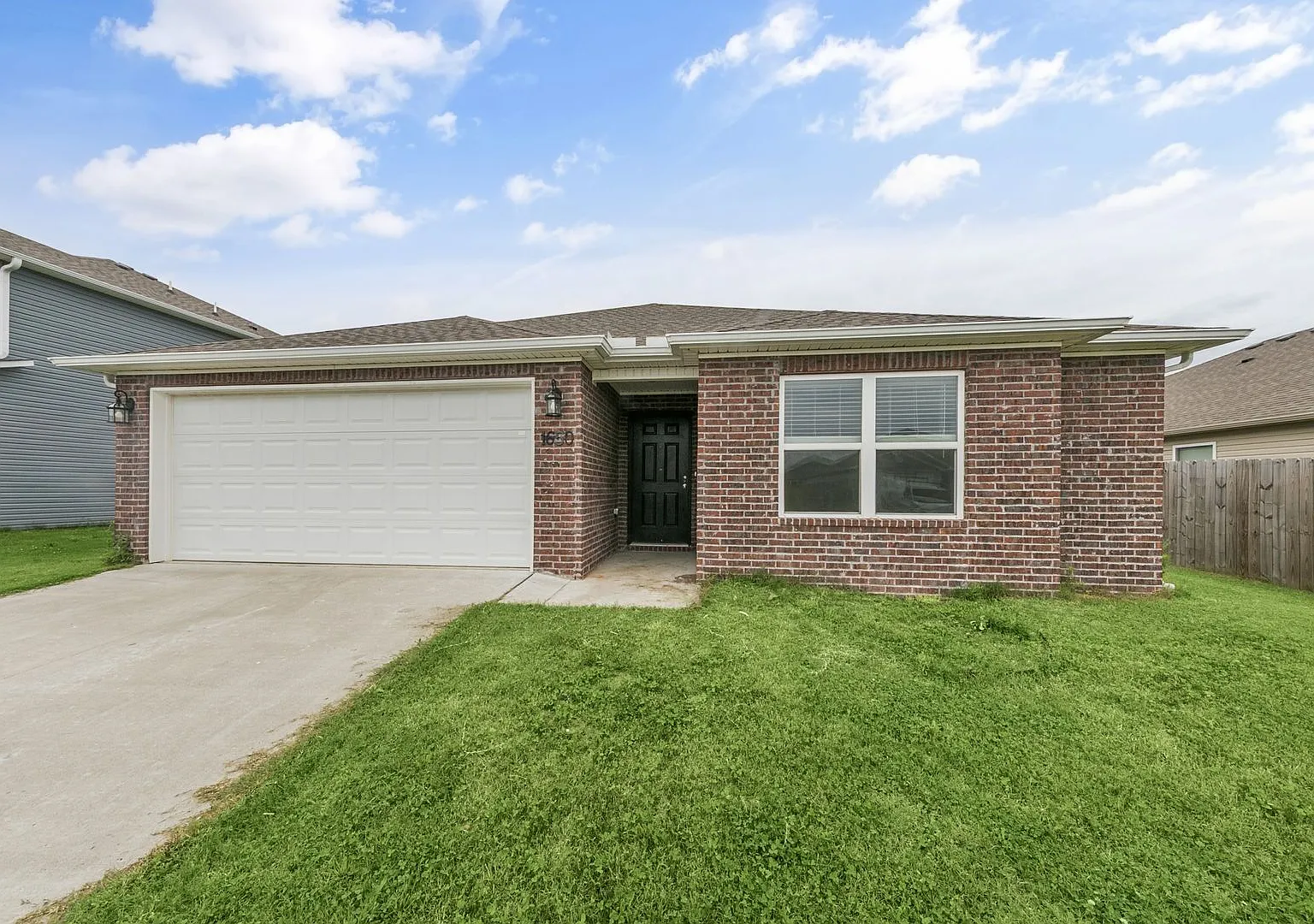 4 Bedroom 2 Bath in Morningside Estates — Photo 1