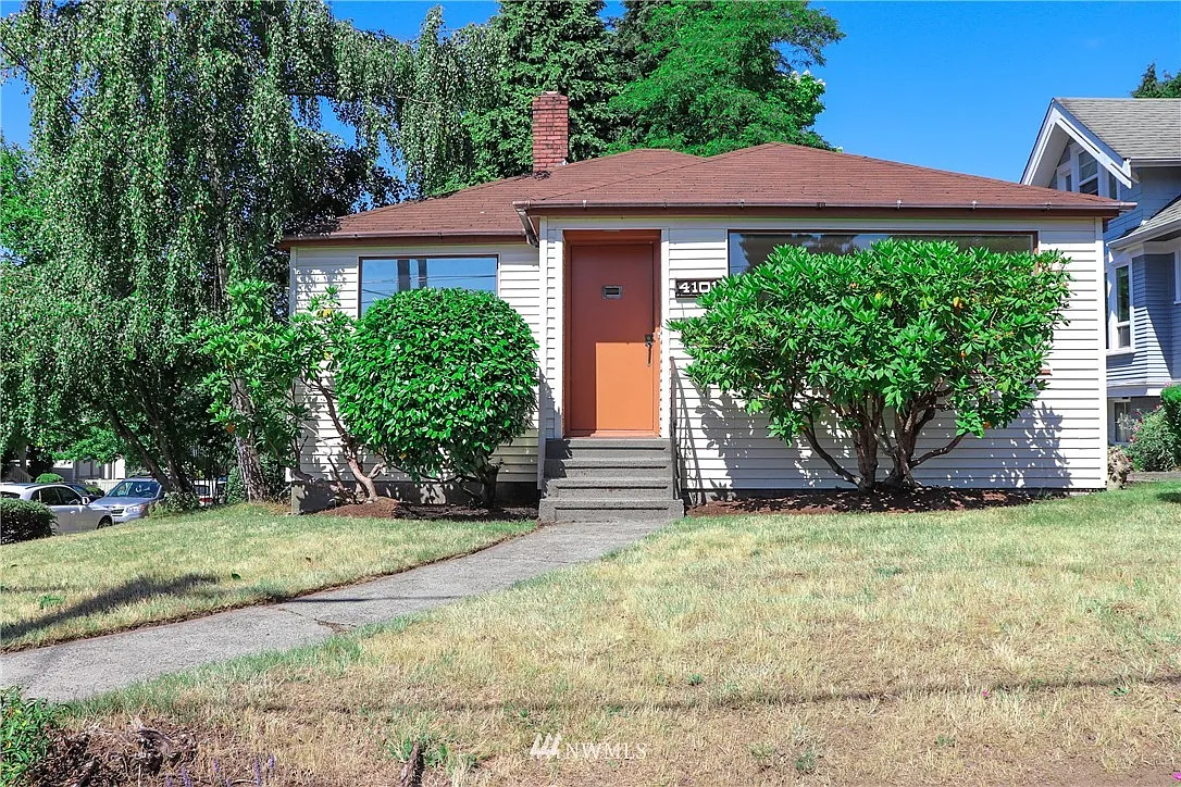 4101 Wallingford Avenue N photo 1