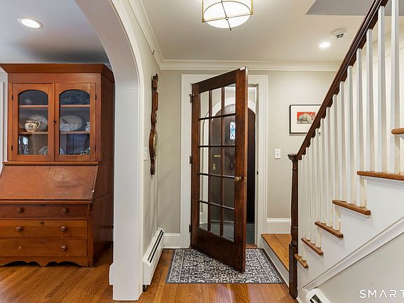 4th image of 97 Middlebrook Road