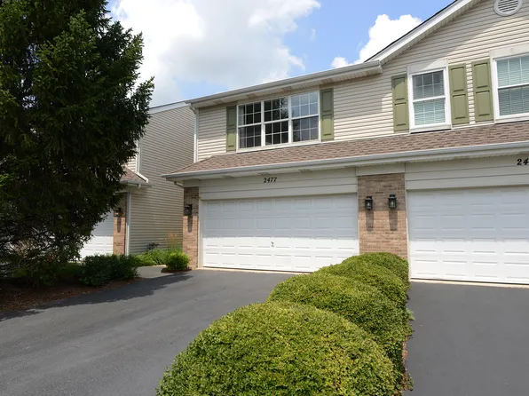 2477 Stoughton Cir, Aurora, IL 60502