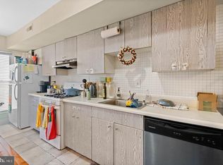 758 S 19th St APT 2R, Philadelphia, PA 19146