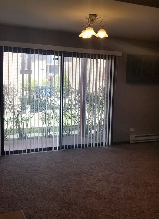1st image of 15820 Terrace Dr #Ro1