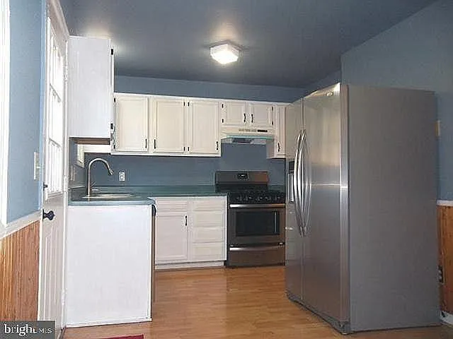 835 E King St #835 — Photo 5