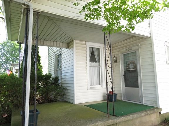 3rd image of 803 E Main St