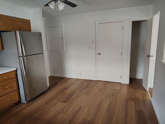 2nd image of 2140 La Mar Ave #1
