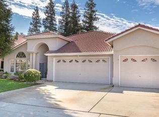 1182 Chennault Ave, Clovis, CA 93611