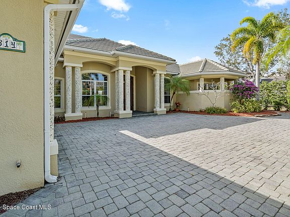 5th image of 814 Chatsworth Dr