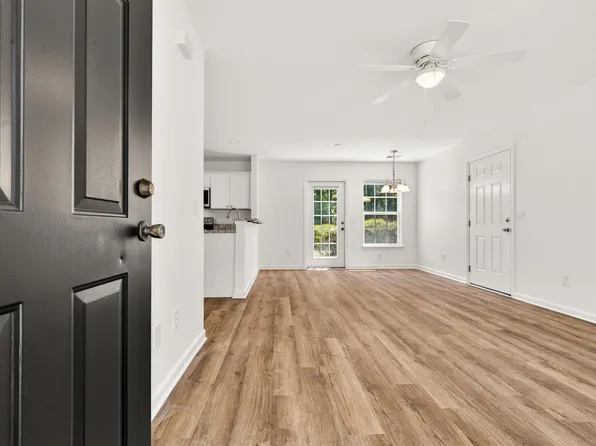 306 Winford Ct, Moncks Corner, SC 29461