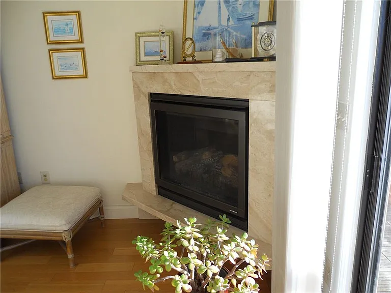 1412 Capella St S #1412 — Photo 4