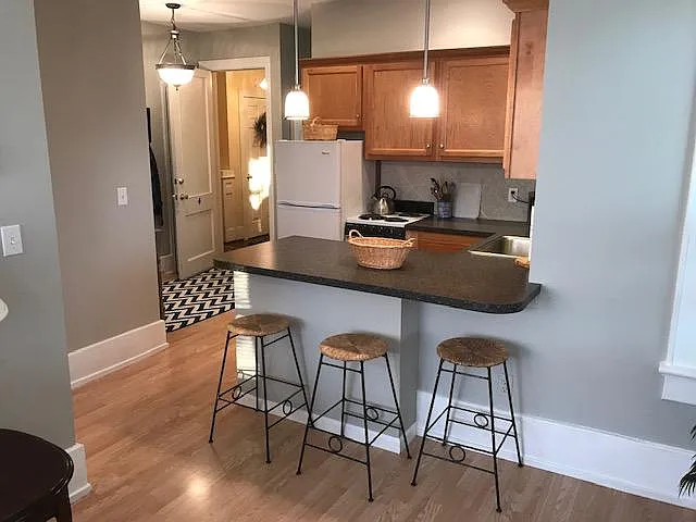 801 S Main St #4 — Photo 9