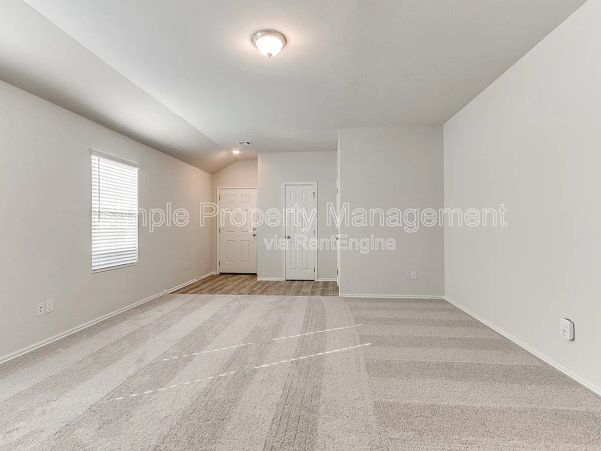 Building Photo - 11520 SW 12th St
