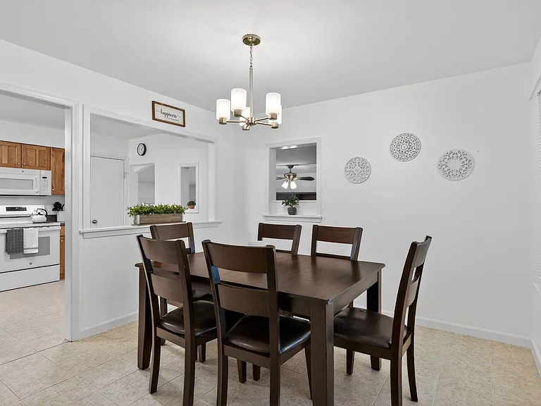 444 Rosedale Ter — Photo 9
