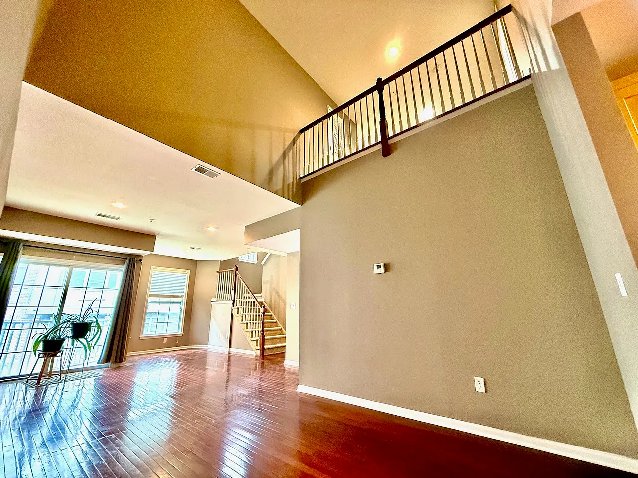 2 bed, 2.5 bath, 1580 sqft, $3,200 — Photo 3