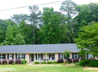 124 Highland Dr, Greenwood, SC 29649