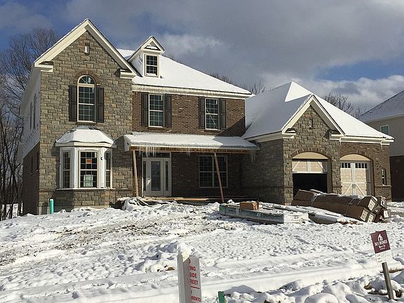 3rd image of 4924 Whispering Creek Ct