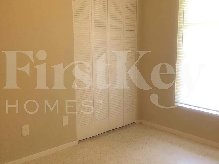 687 SW Heather St — Photo 24