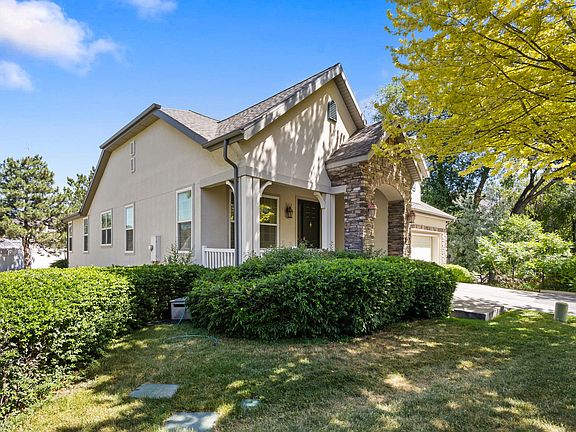 4th image of 9264 S Le Rosier Ct