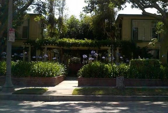 3rd image of 517 N El Molino Ave