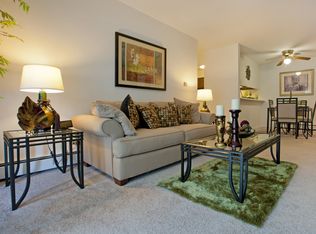 2250 Hassell Rd APT 105, Hoffman Estates, IL 60169