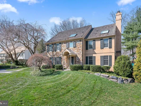 252 Ravenscliff Rd, Saint Davids, PA 19087