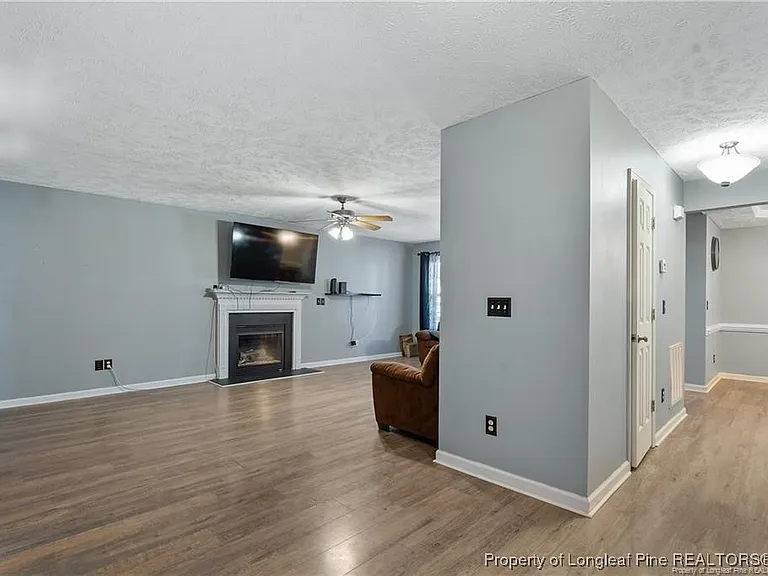 717 Lenoir Dr — Photo 14