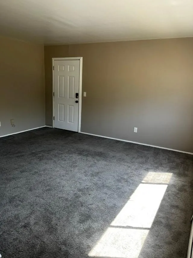 1 bed, 450 sqft, $850 — Photo 2