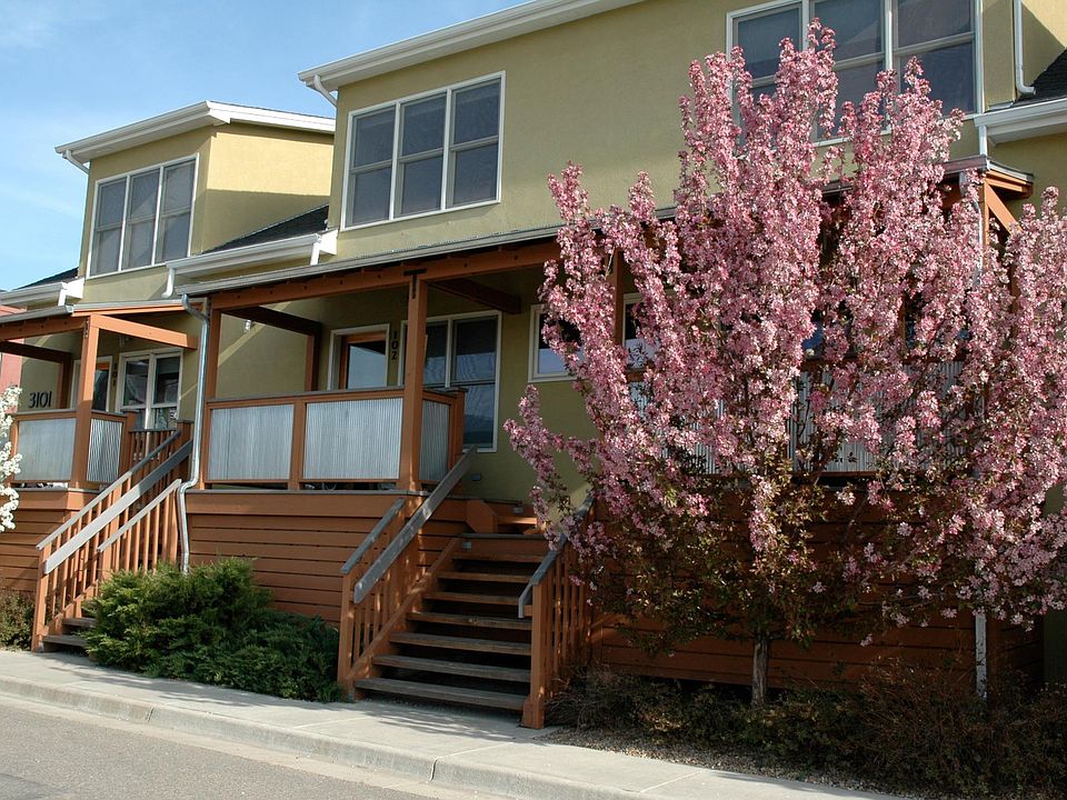 Entry and deck