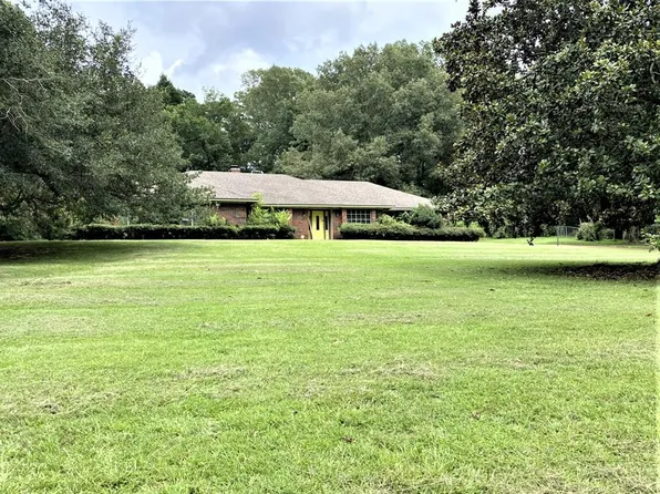 106 Woodhaven Dr, Natchez, MS 39120