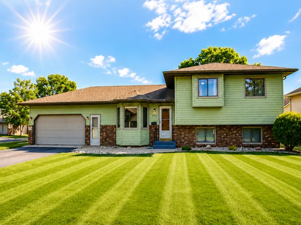 1751 Orchid Dr N, North Mankato, MN 56003