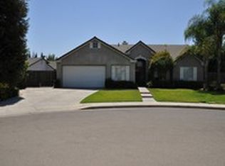 5555 W Dorothea Ave, Visalia, CA 93277
