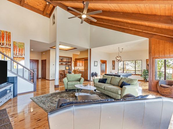 1180 Crestmont Dr, Angwin, CA 94508