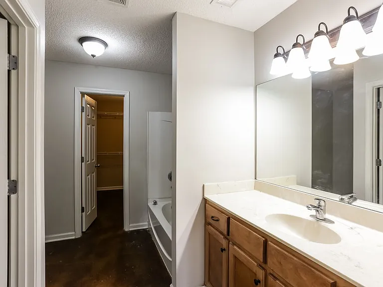 3044 Magnolia Dr — Photo 12