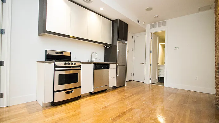 Rented by Nooklyn NYC LLC | media 20