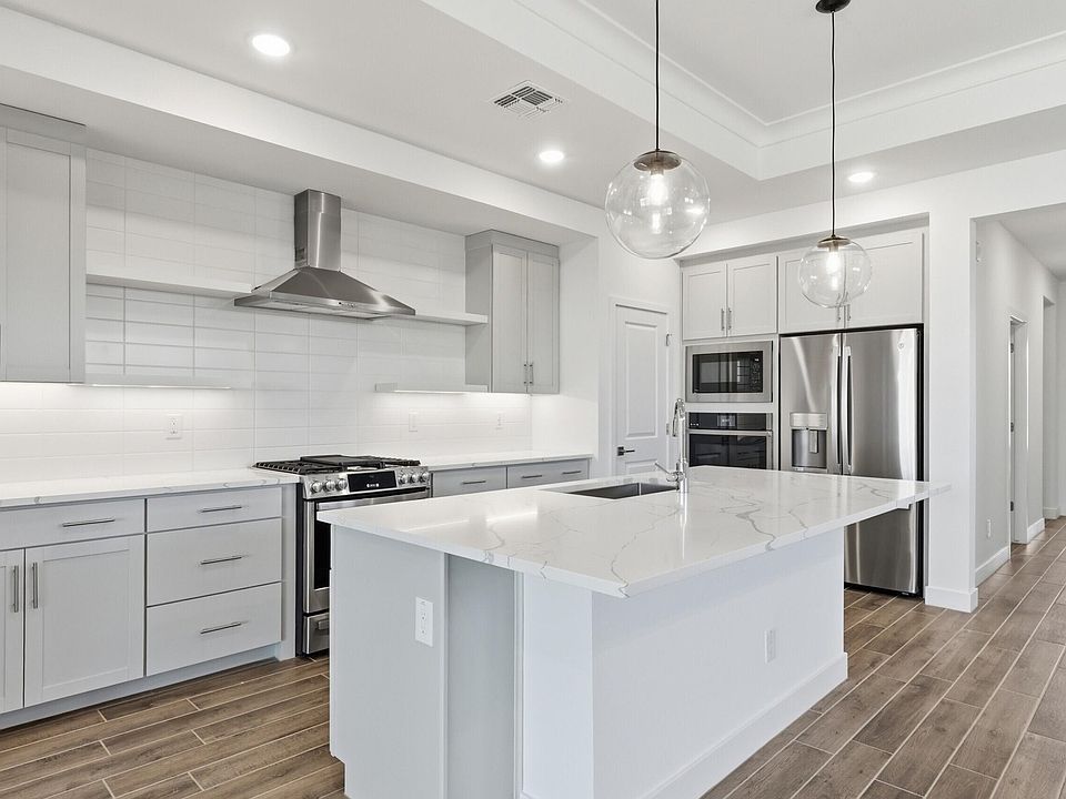 1st image of 7924 N 77th Avenue